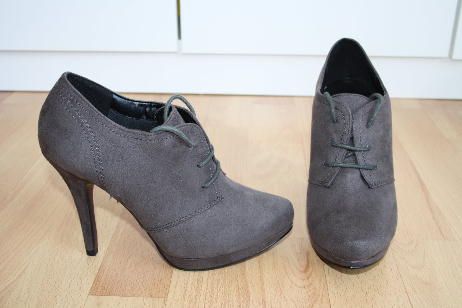 * High Heels grau zum Schnüren Graceland