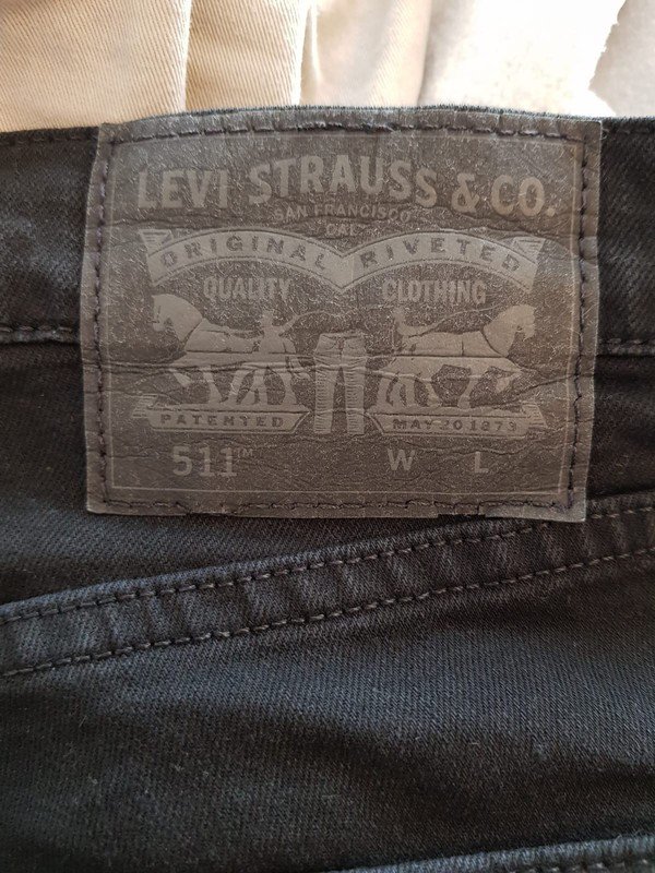  Jeans schwarz Levi Strauss & Co  Tolle schwarze Jeans von Levi's Weite 32 Länge 34 Ungetragen