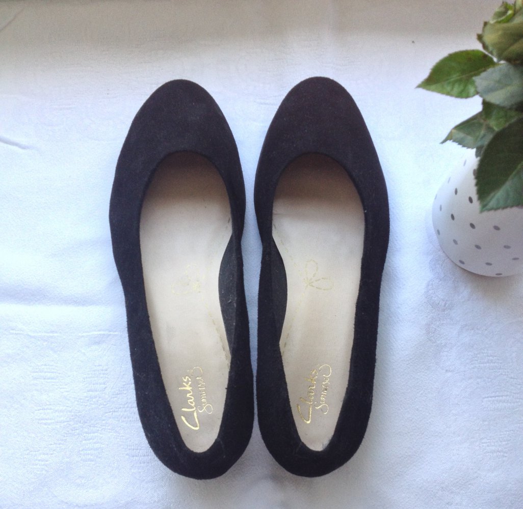 Wunderschöne Schuhe von Clarks mit kleinem Plateauabsatz