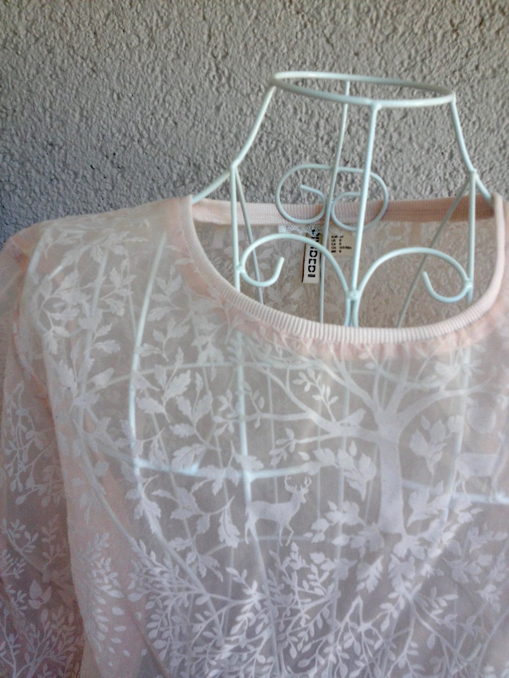 Ungetragener transparenter Pulli mit romantischem Muster von H&M