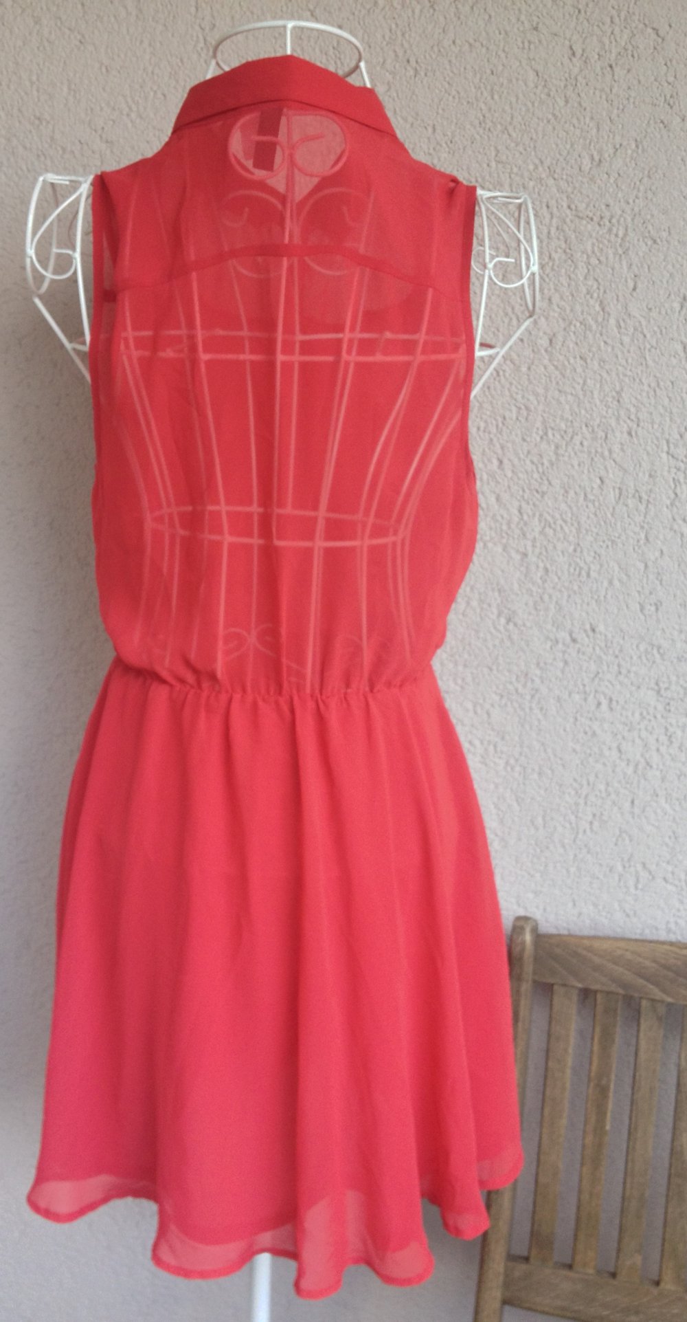 Wunderschönes rotes Kleid ohne Ärmel von H&M