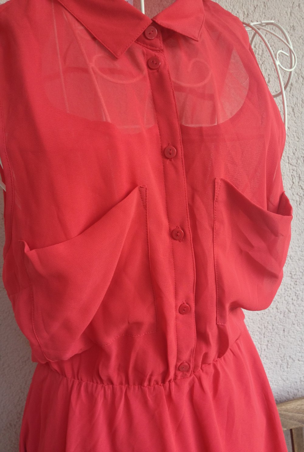 Wunderschönes rotes Kleid ohne Ärmel von H&M