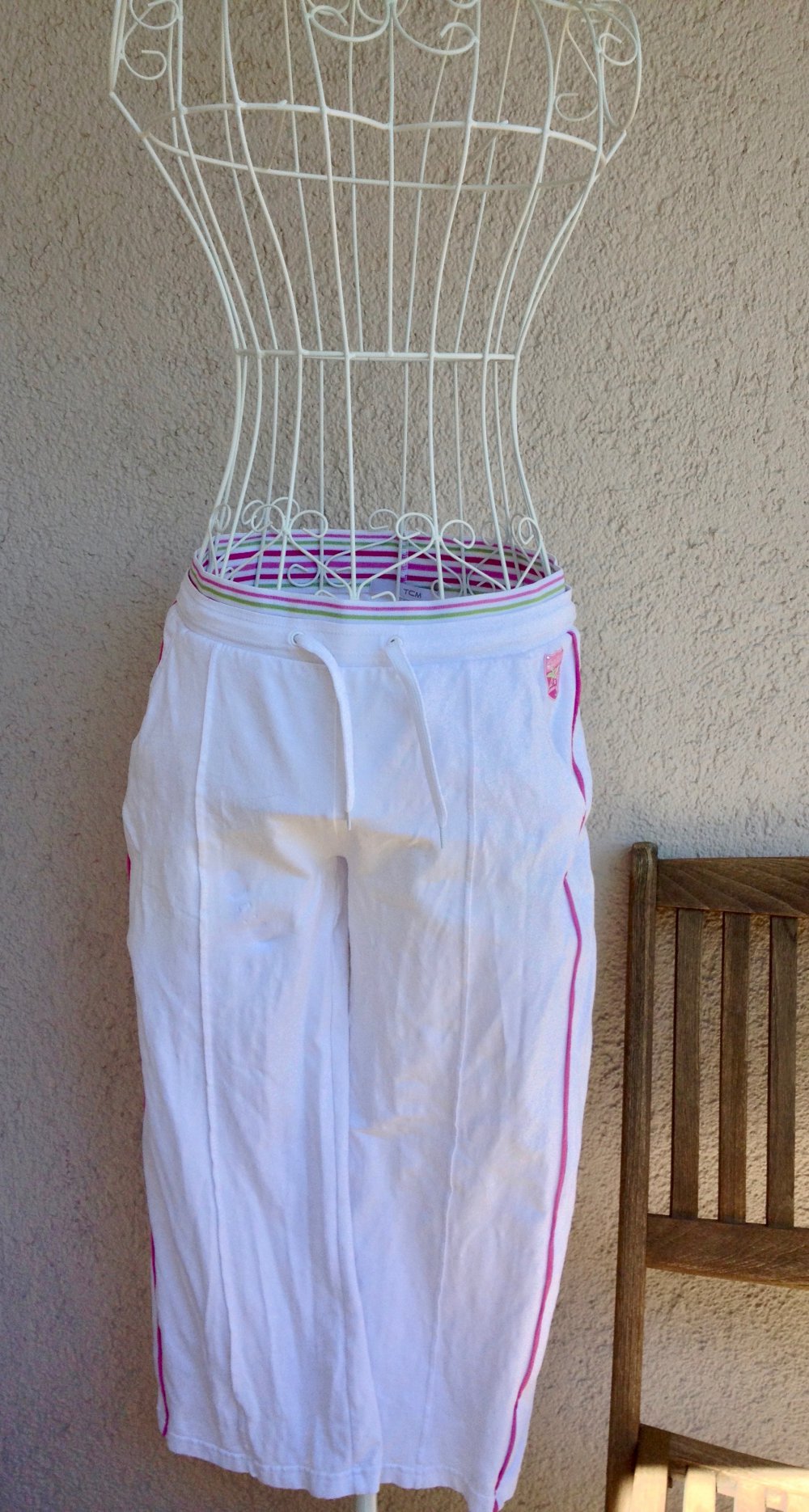 Schöne Sporthose mit 3/4 Länge von TCM