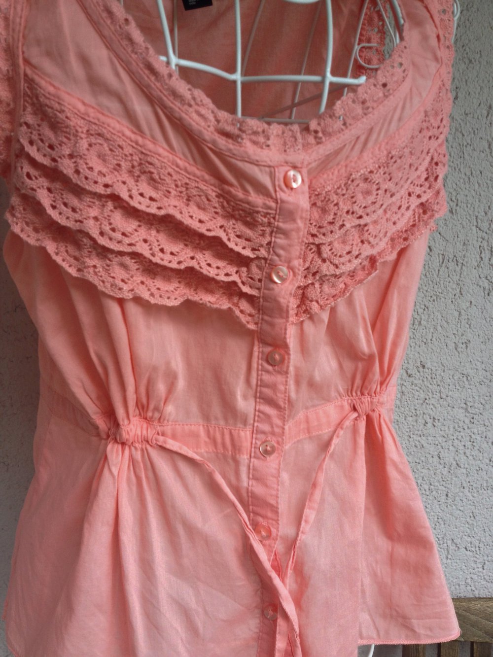 Romantisches Top mit Rüschen und Raffung von H&M