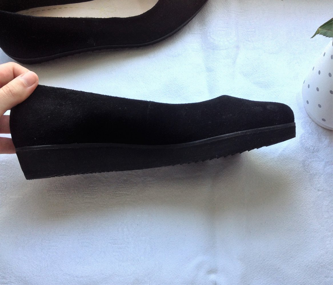 Wunderschöne Schuhe von Clarks mit kleinem Plateauabsatz