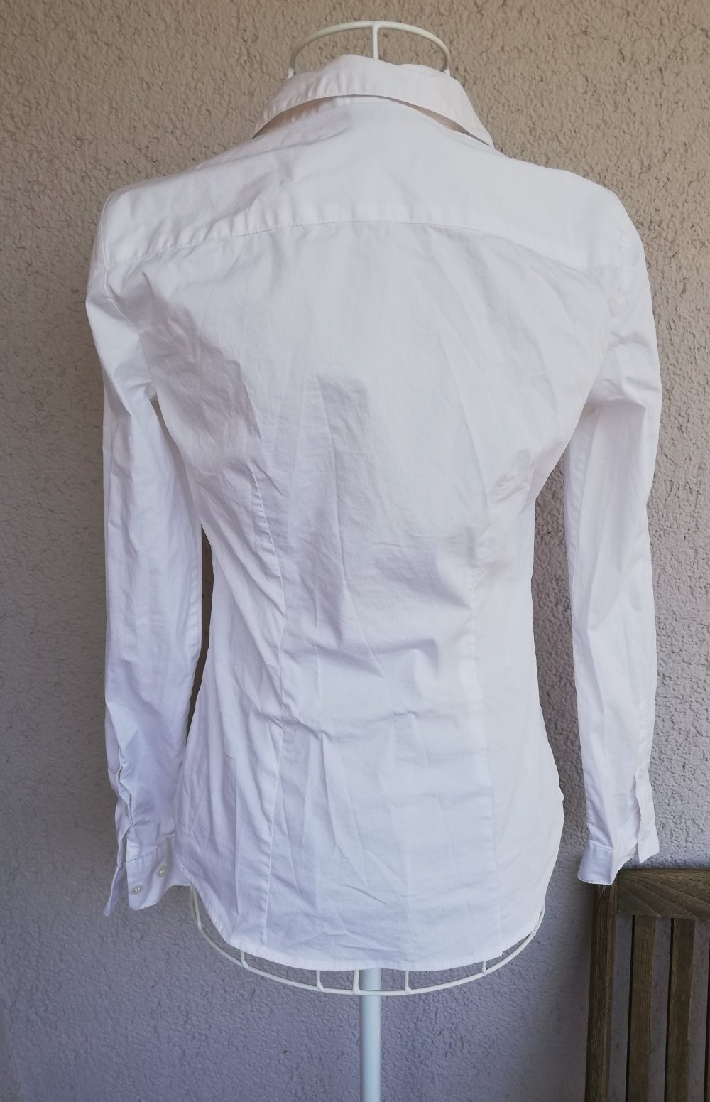 Schöne weiße Bluse mit langen Ärmeln von H&M