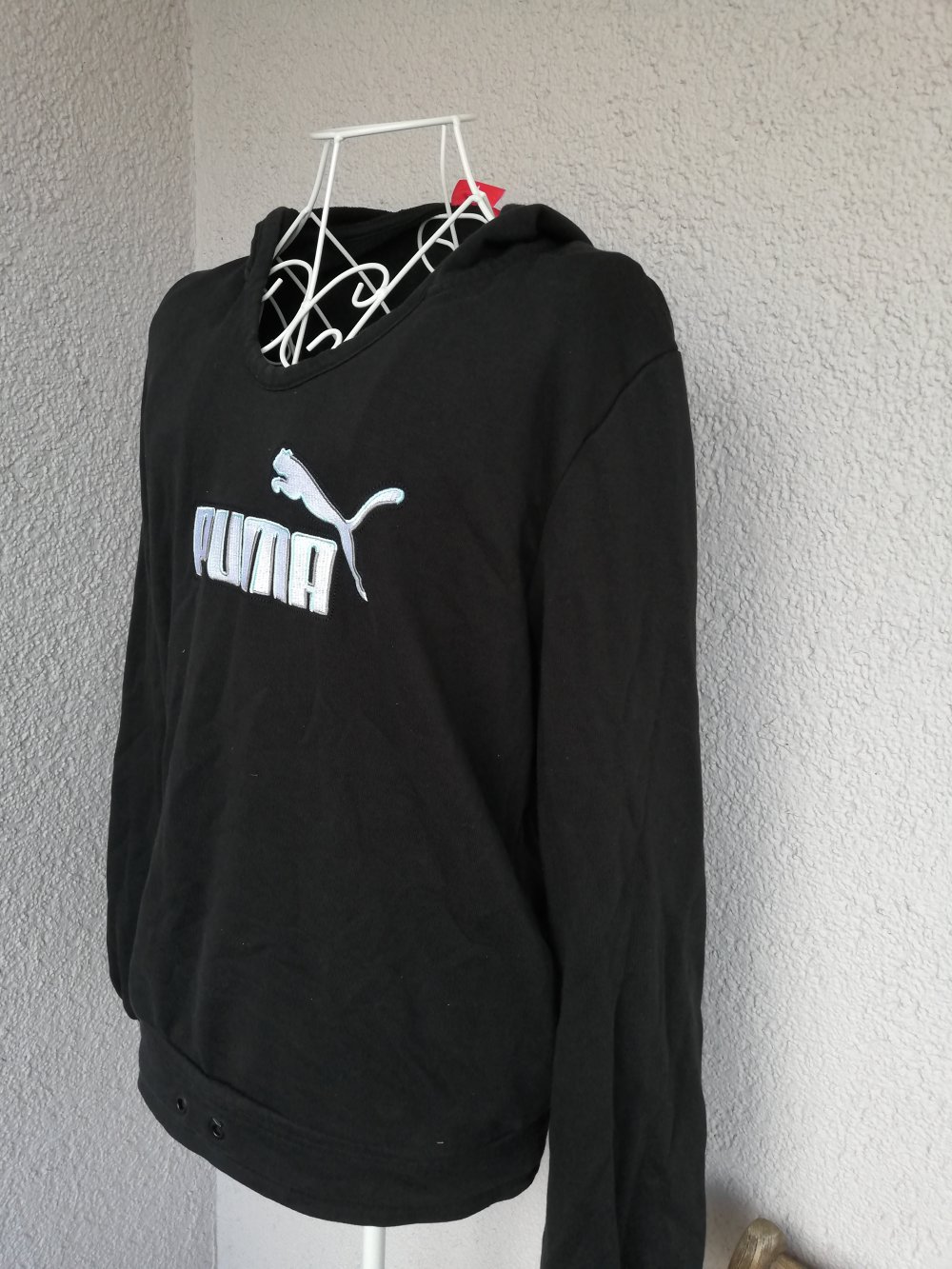 Schöner Pullover mit Kapuze von Puma