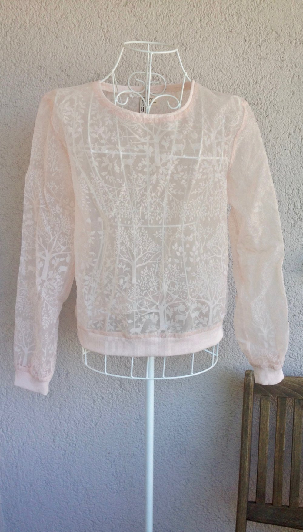 Ungetragener transparenter Pulli mit romantischem Muster von H&M