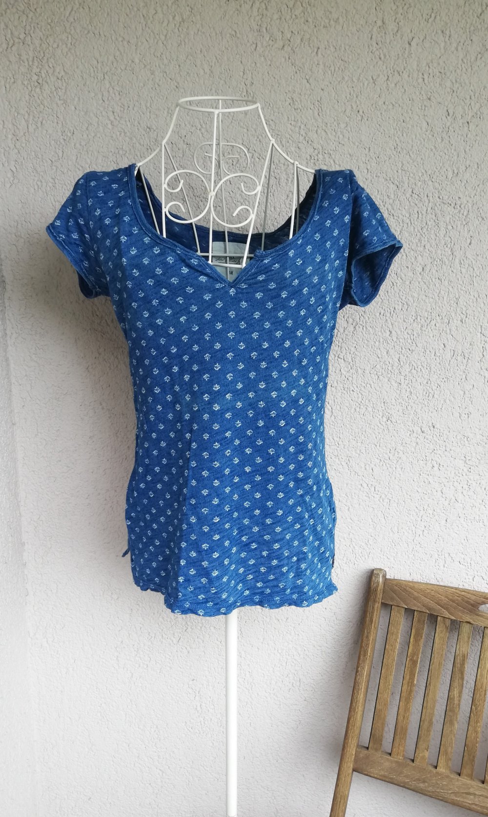 Schönes sommerliches T-Shirt mit süßem Muster von H&M