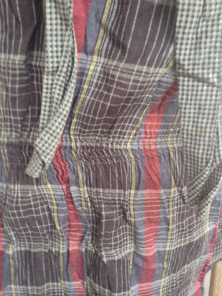 Schönes Kleid mit Karomuster von Zara