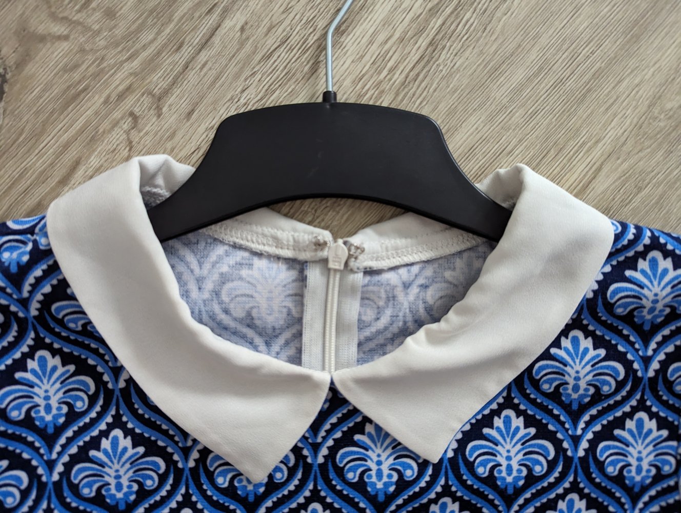 Kleid mit Kragen Paisley Muster 