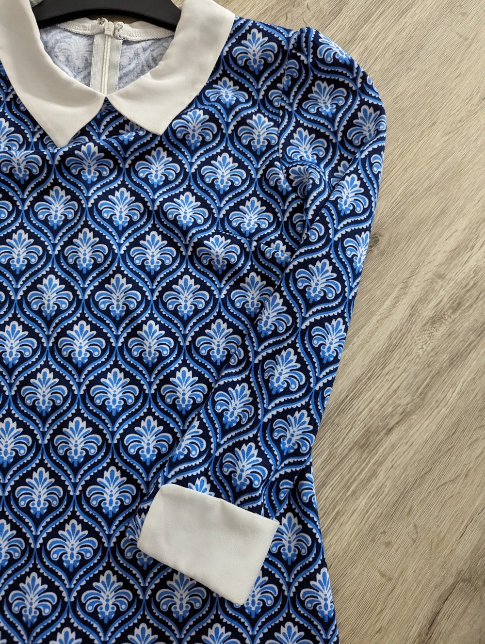 Kleid mit Kragen Paisley Muster 