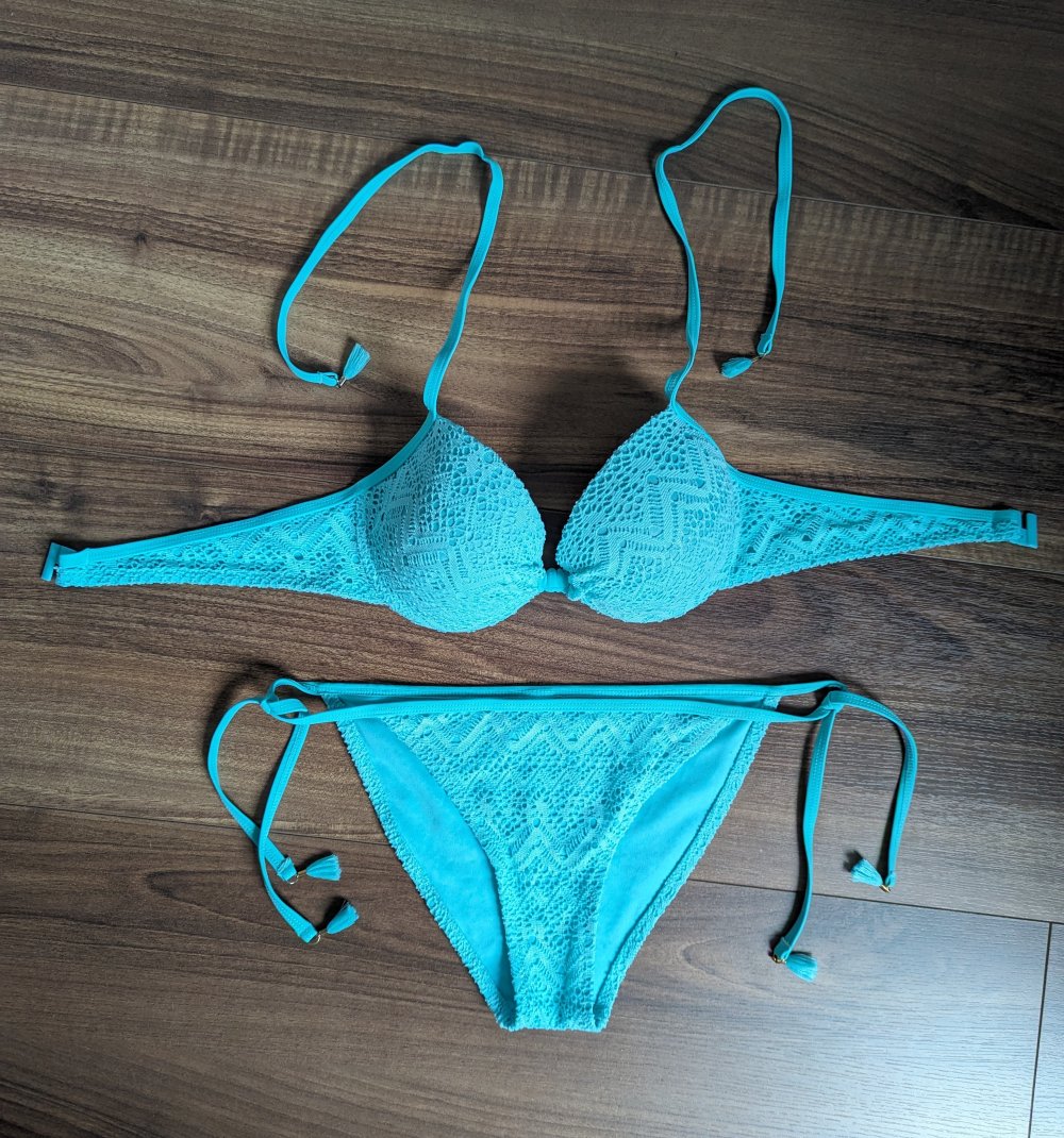 Türkisblauer Push Up Bikini Häkeloptik Neckholder 