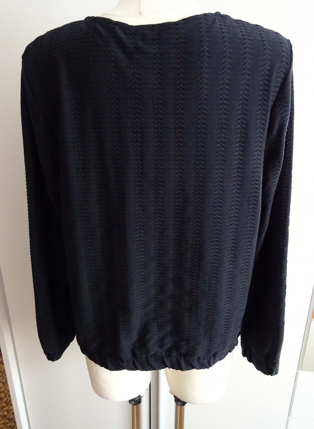 dunkelblaue Jacke