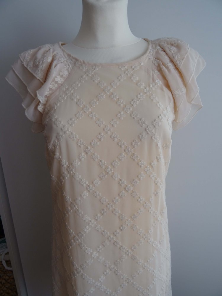 Kleid in creme