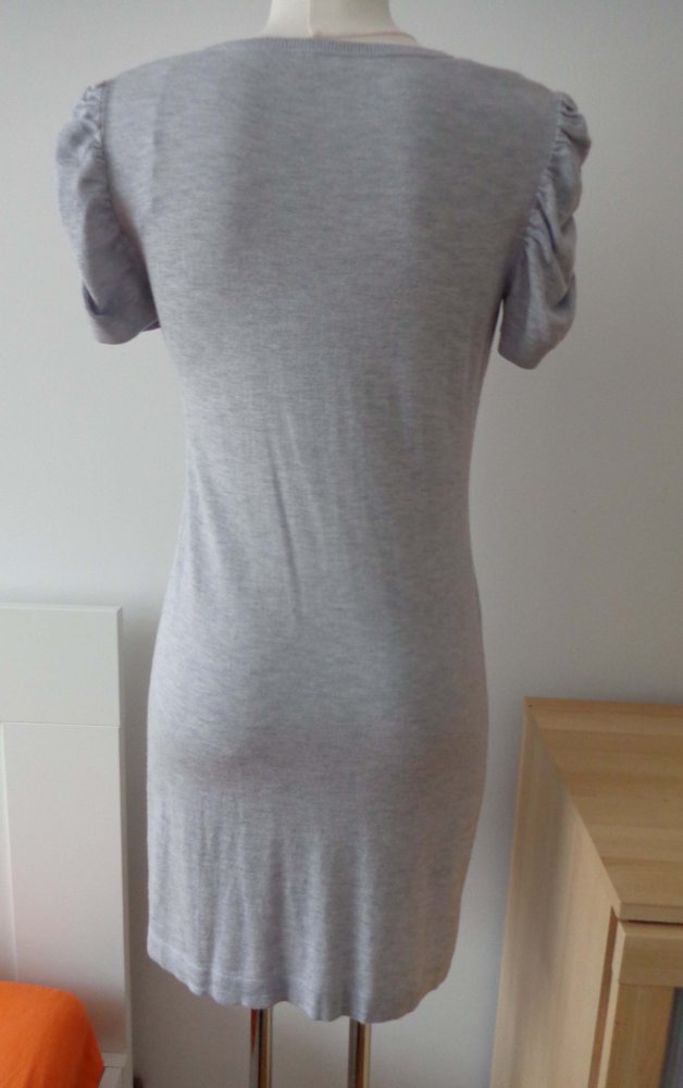 graues Kleid