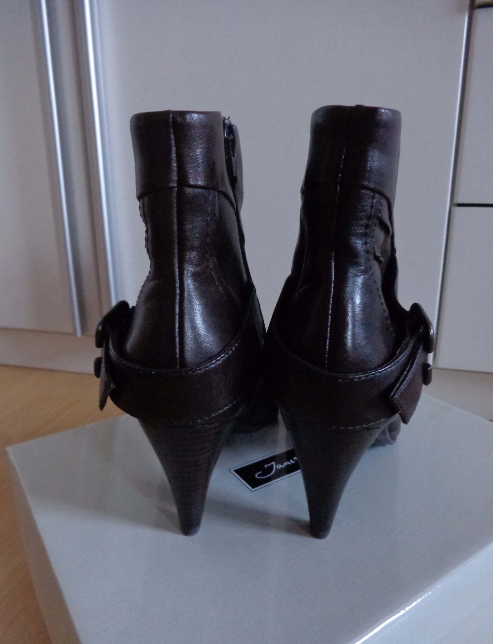 braune Stiefeletten