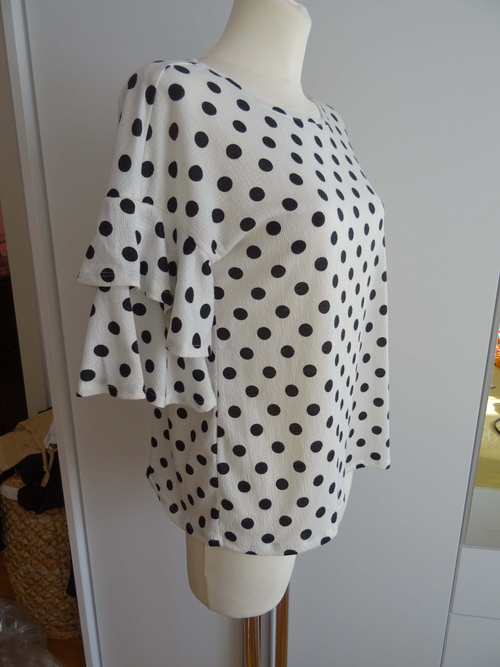 Shirt mit Punkten