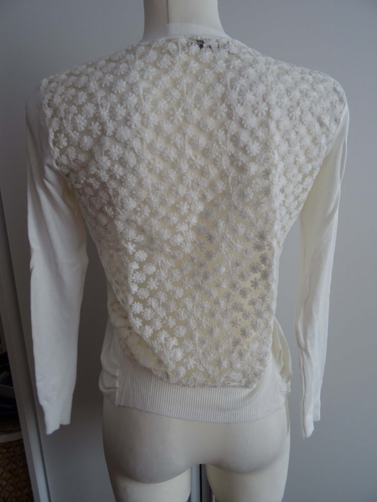 blaue Strickjacke