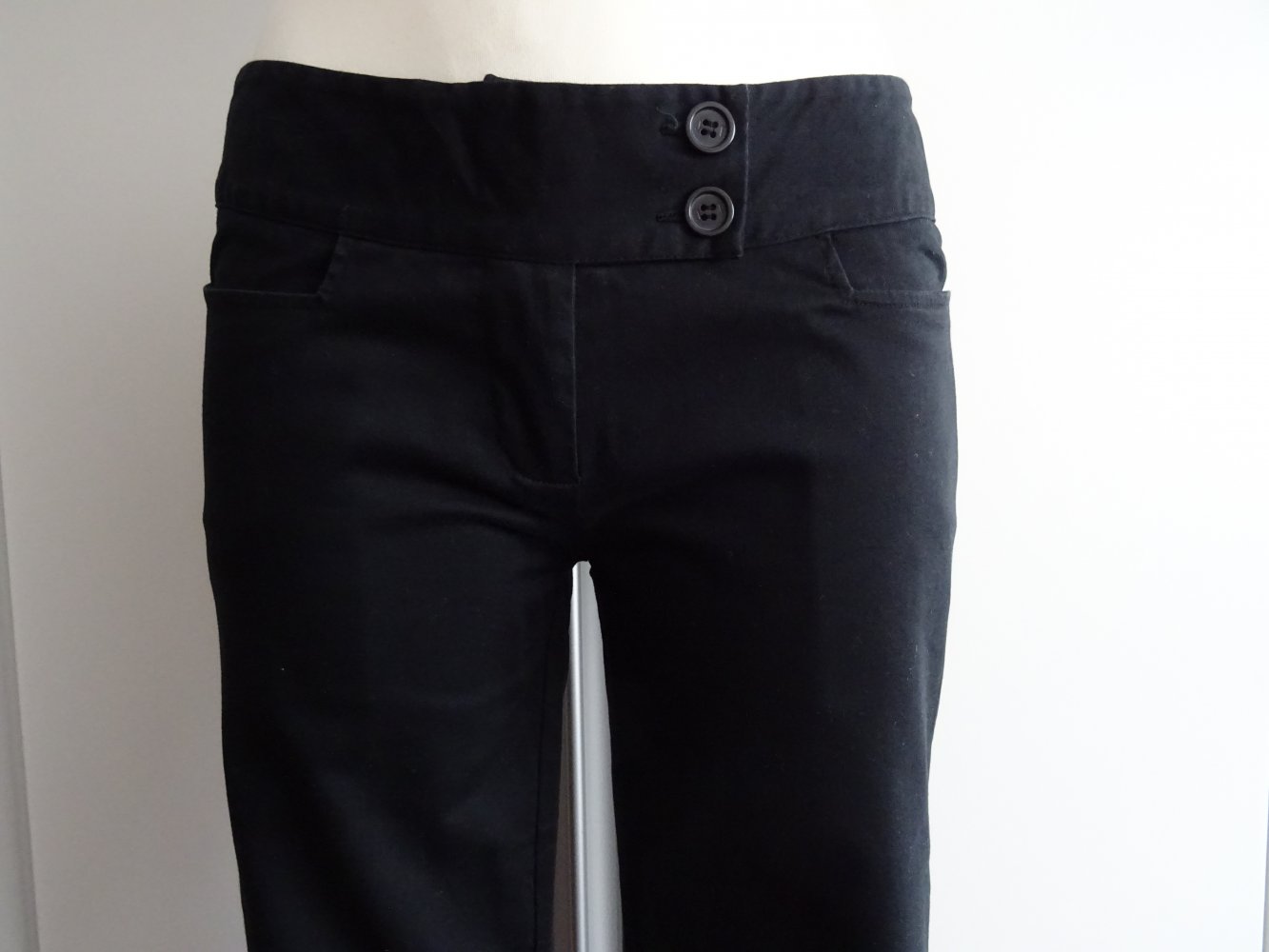 schwarze Stoffhose