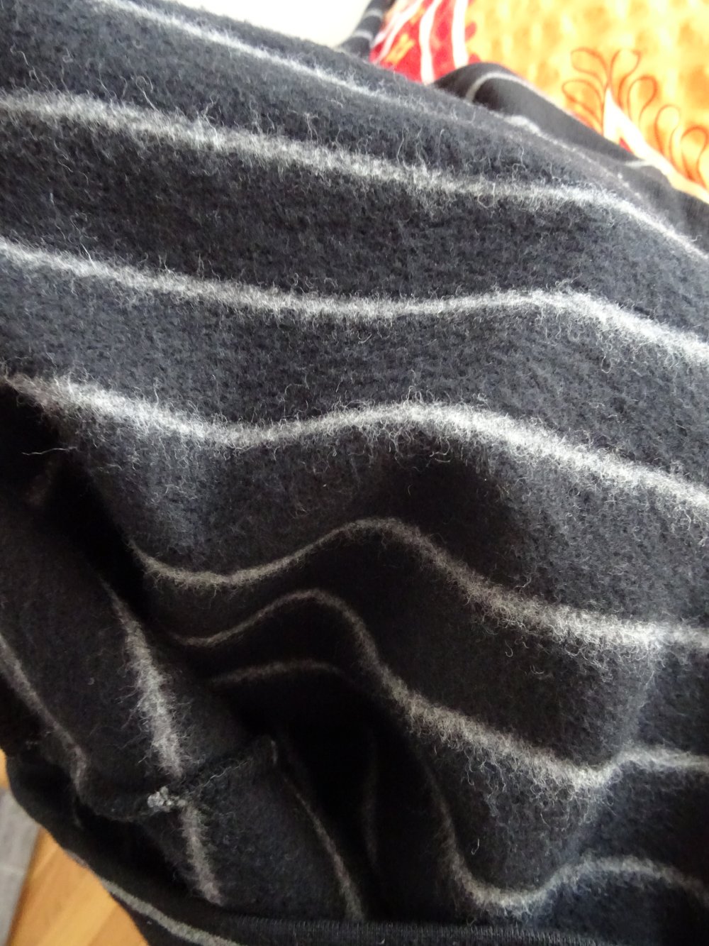 gestreiftes Kleid