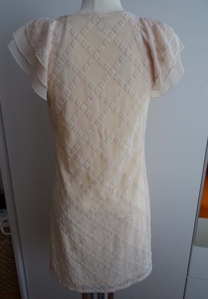 Kleid in creme