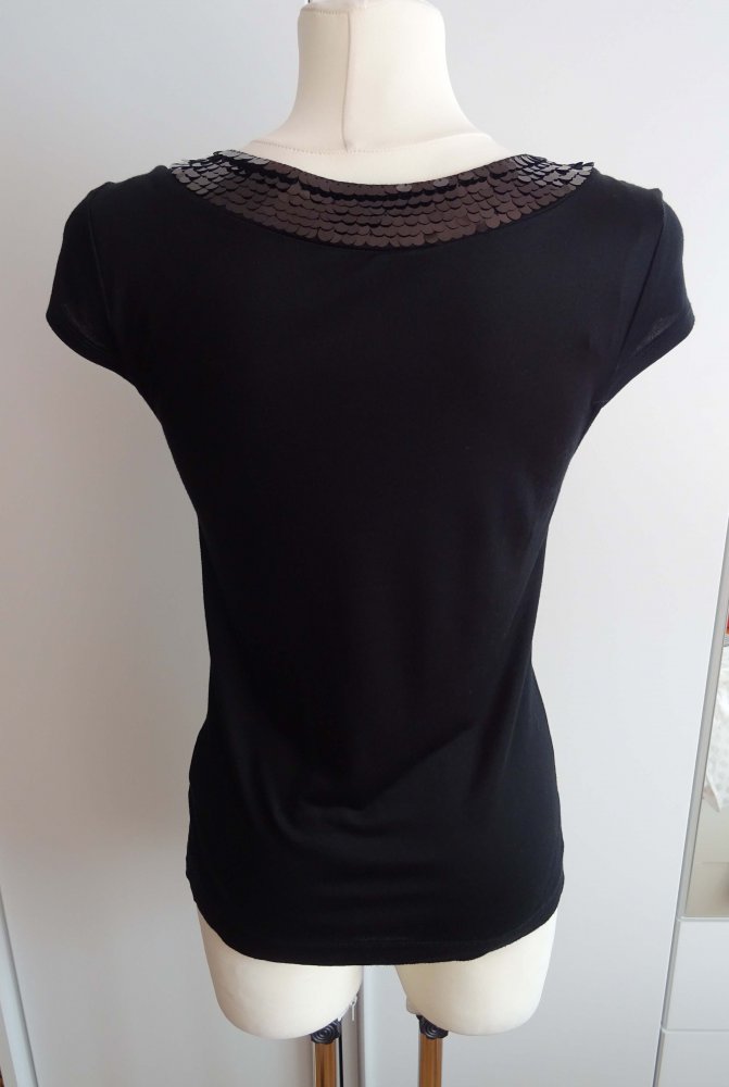 schwarzes Shirt