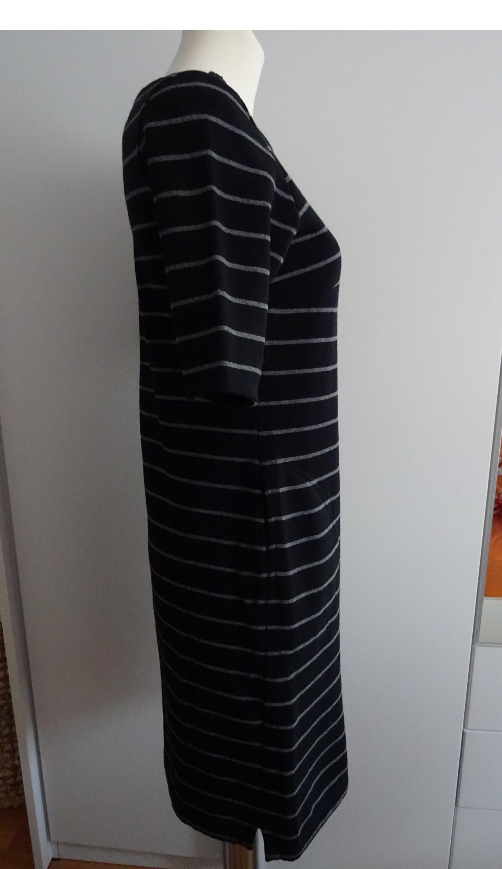 gestreiftes Kleid
