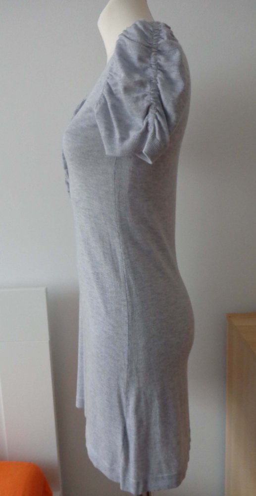 graues Kleid