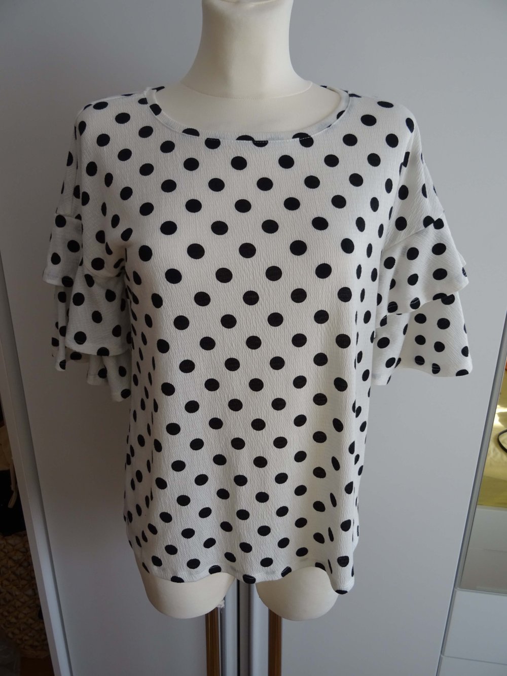 Shirt mit Punkten
