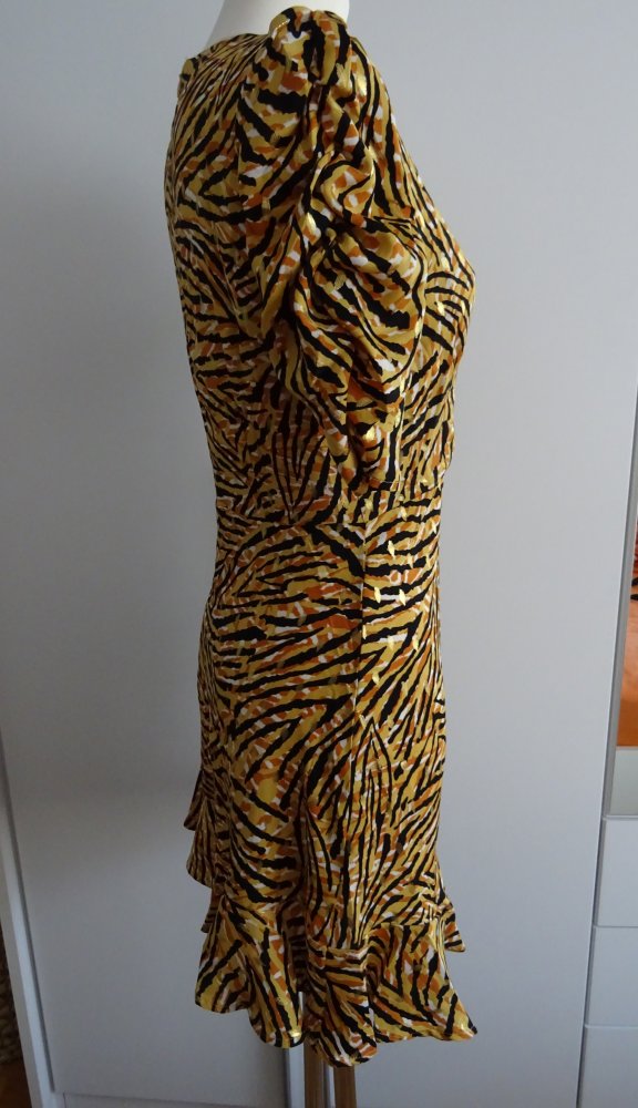 gelbes Kleid