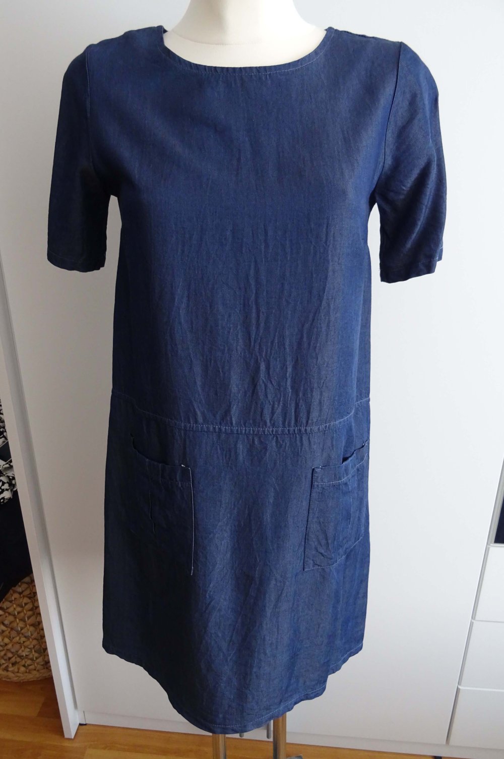 blaues Kleid