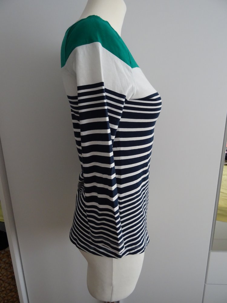 gestreiftes Shirt