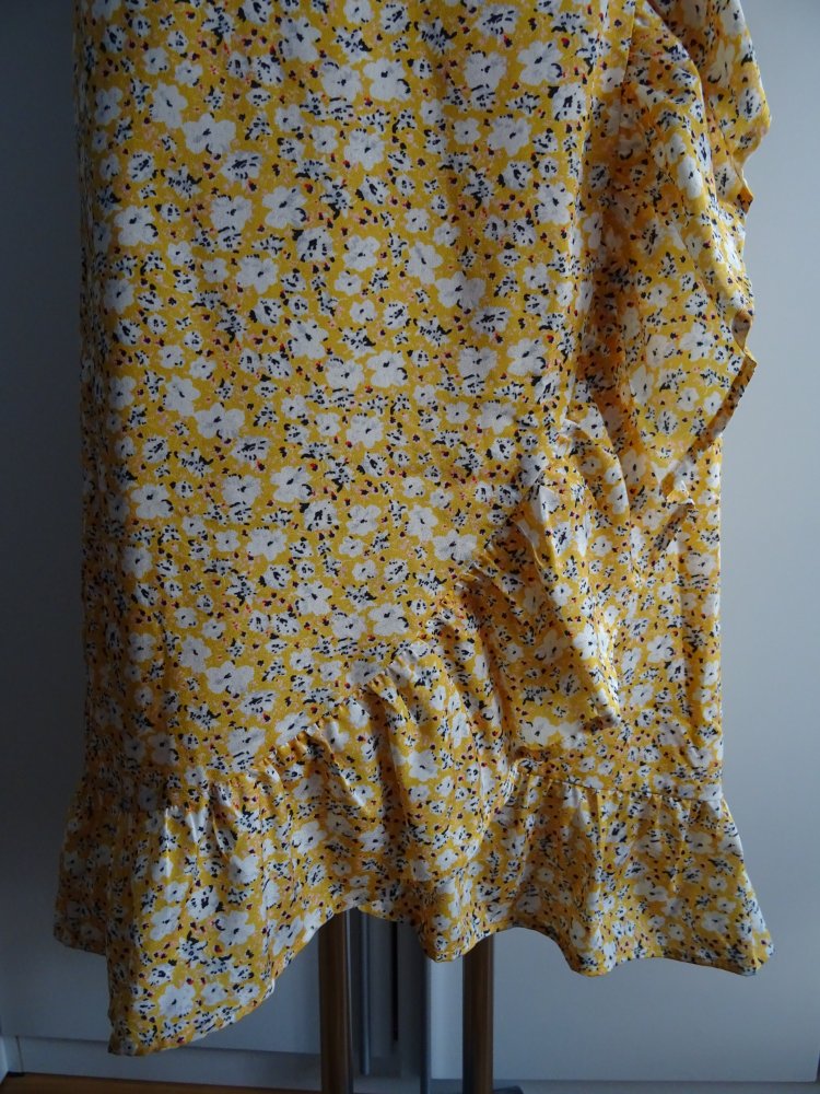 gelbes Sommerkleid