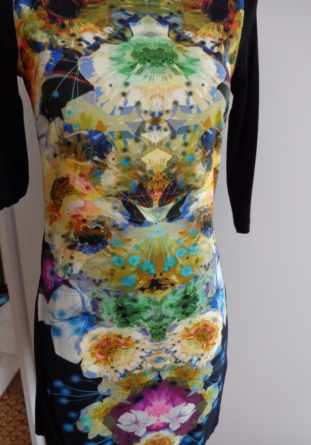 gemustertes Kleid