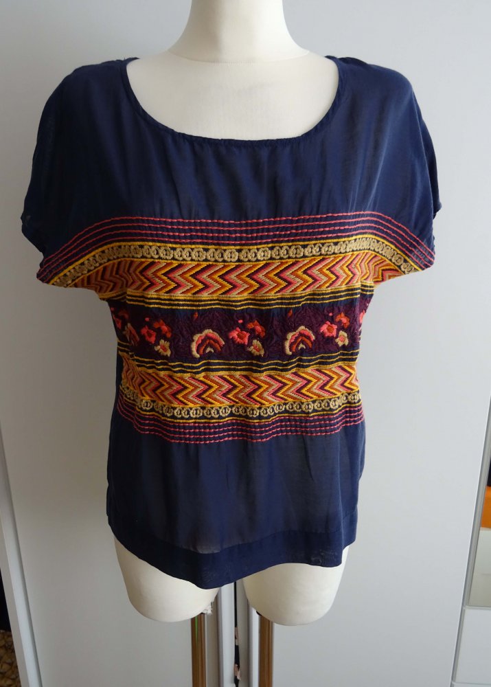 Shirt mit Stickerei