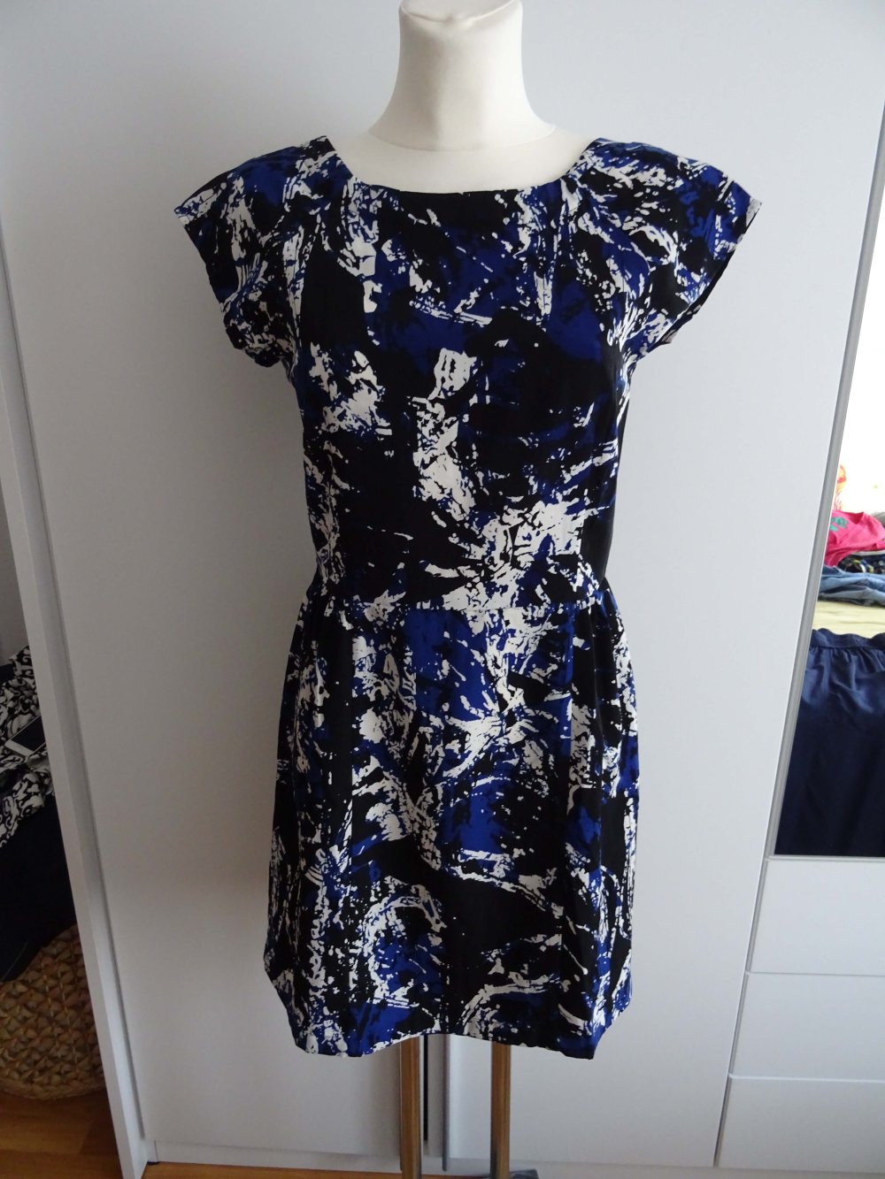 gemustertes Kleid