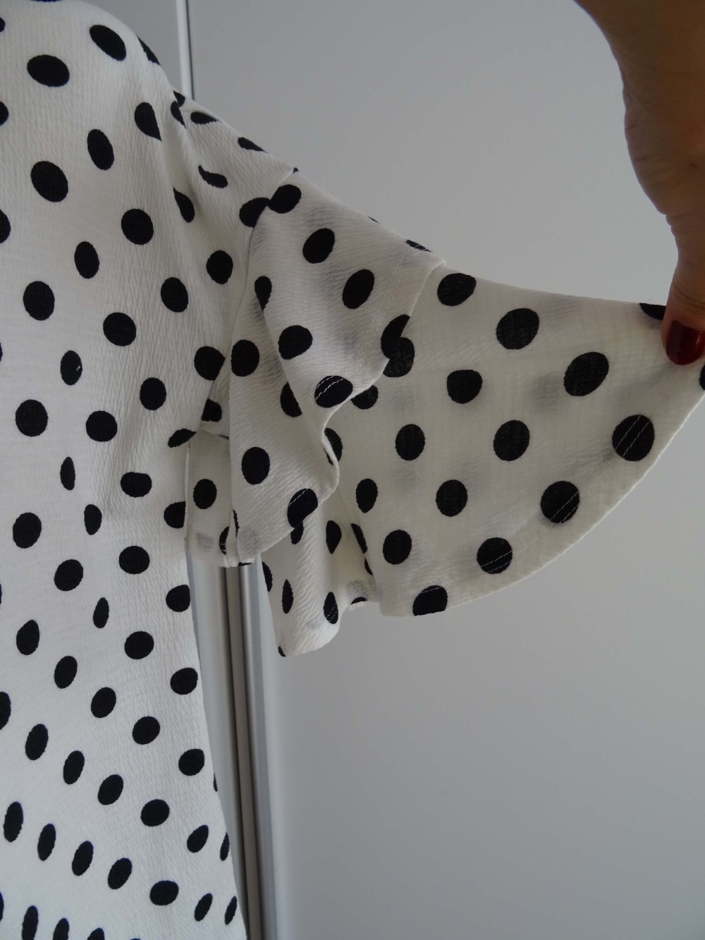 Shirt mit Punkten