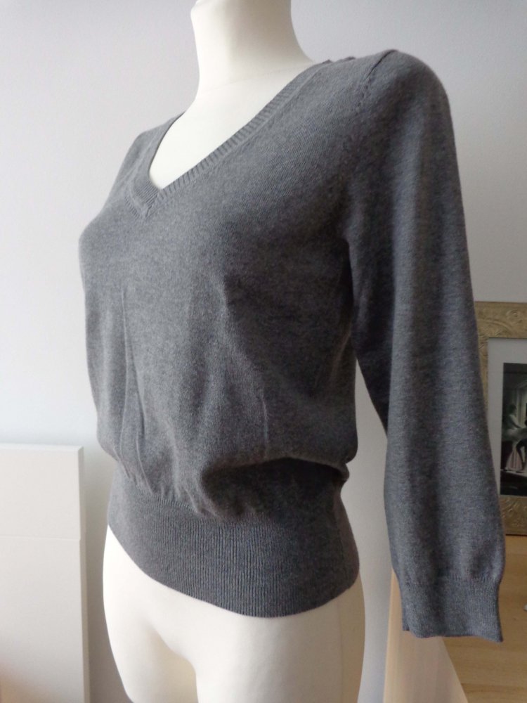 Pullover mit V-Ausschnitt -Neu-