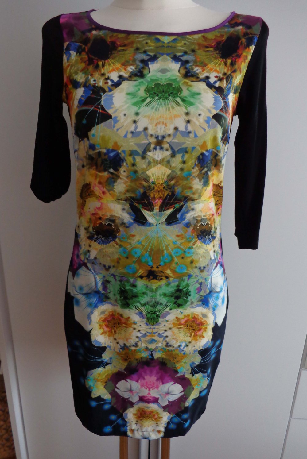 gemustertes Kleid