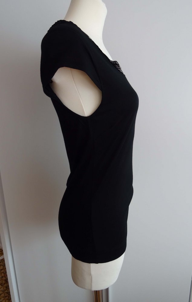 schwarzes Shirt