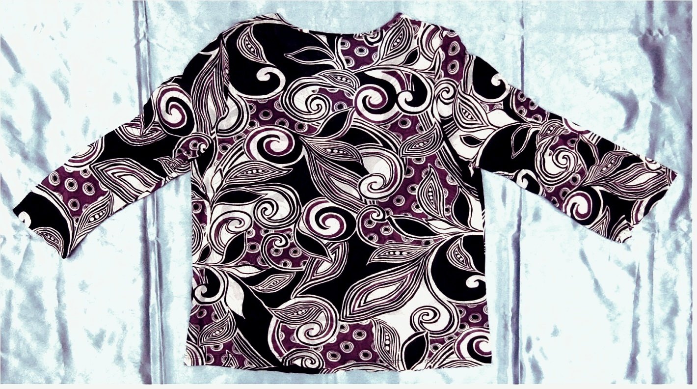 Langarm-Tunika-Bluse von Lidea - Gr.42 - schwarz / lila / weiß durchscheinendes Muster