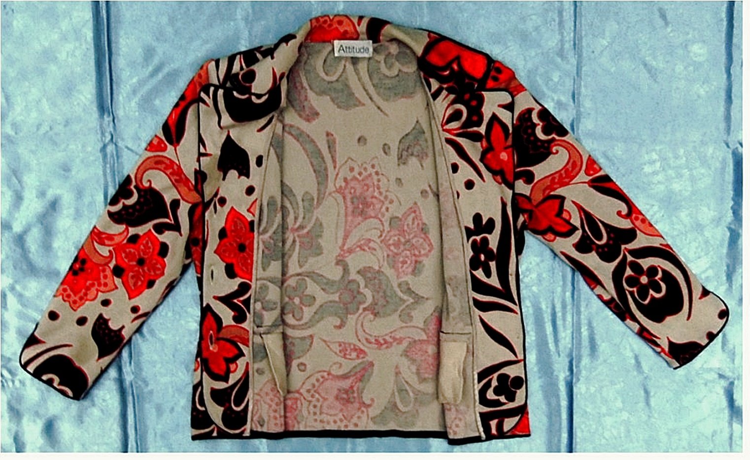 Attitude Damen Jacke - 100 % Merino Wolle mit Blüten-Motiv - Größe 42