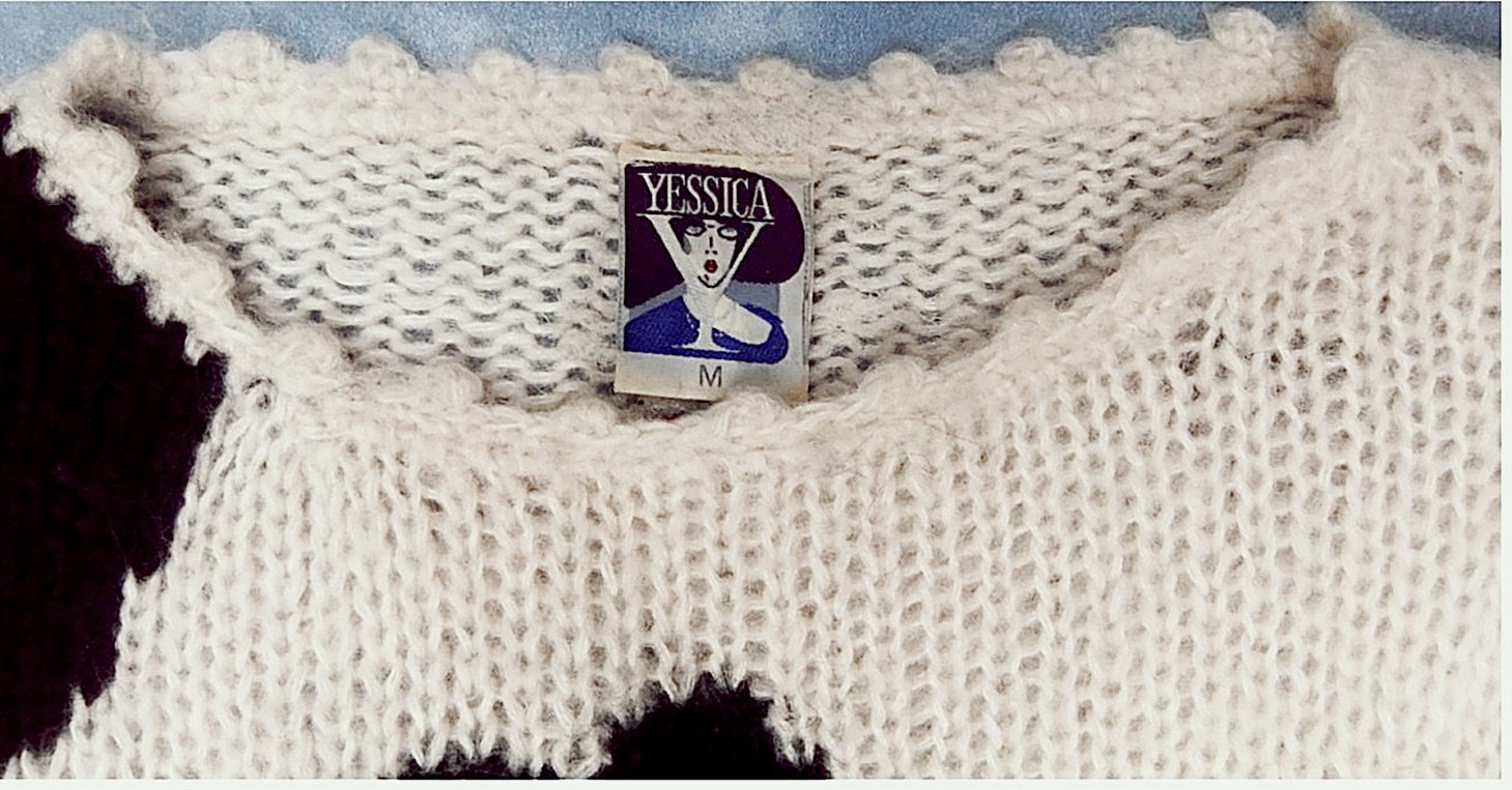 Strick-Pullover von C&A Yessica mit Raubtiermotiv und außen hängendem Schwanz - dunkelbraun / schwarz / gelblichweiß - Größe M 