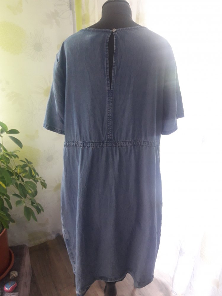 Lockeres Jeanskleid