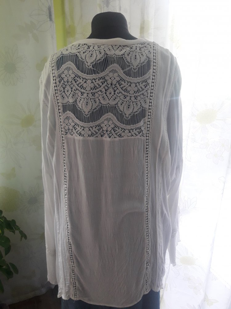 Offene Bluse mit Spitze