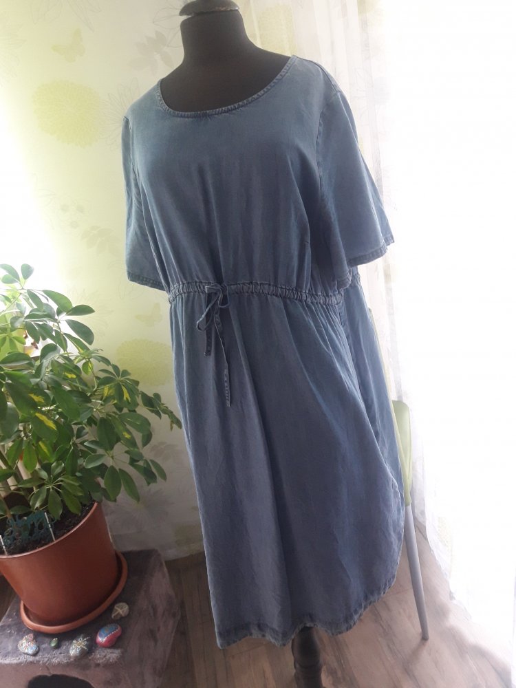 Lockeres Jeanskleid