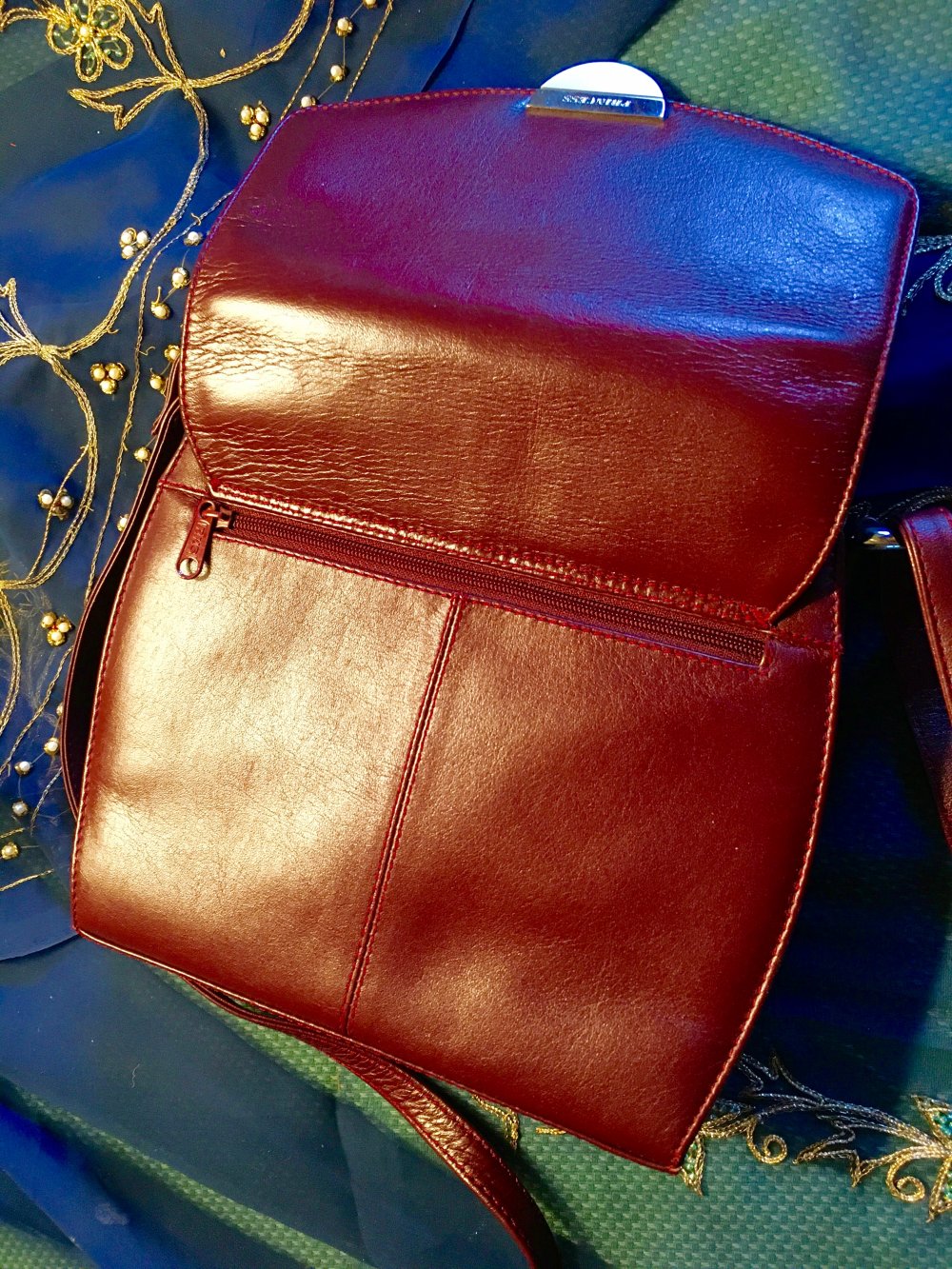 Ledertasche, echt, neu, weinrot zum Umhängen, 