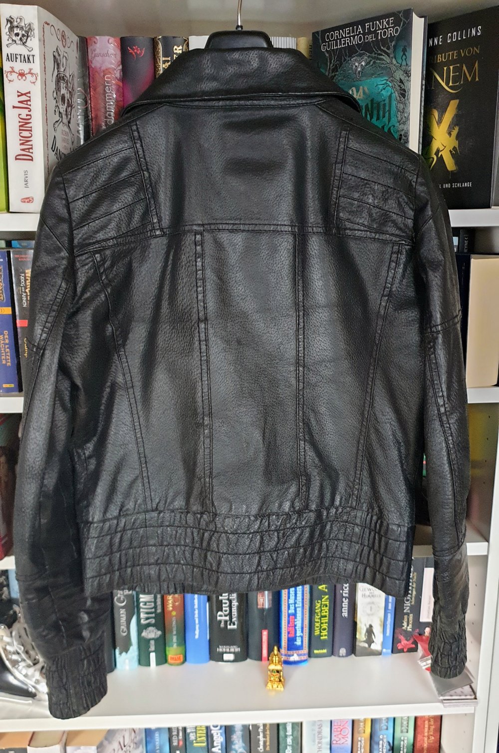 Ich verkaufe eine schicke Echtlederjacke im Bikerstil Größe 40 (L) 