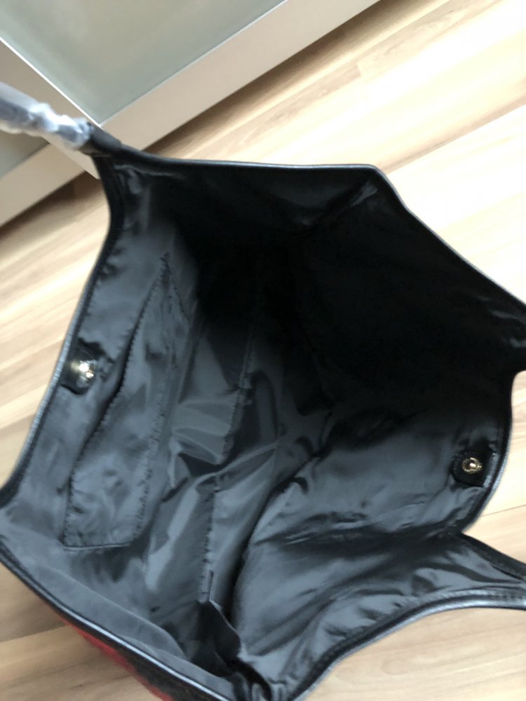 Victoria‘s Secret Schultertasche Neu mit Etikett NP 60$ Carry Bag Felt